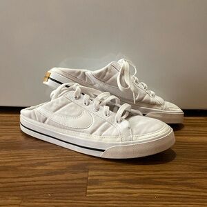 Women’s Size 8.5 Nike Mules